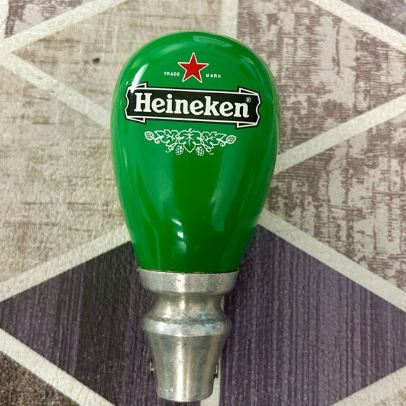 Vintage Green Heineken Keg Draught Tap Short Handle Red Star - Picture 1 of 6